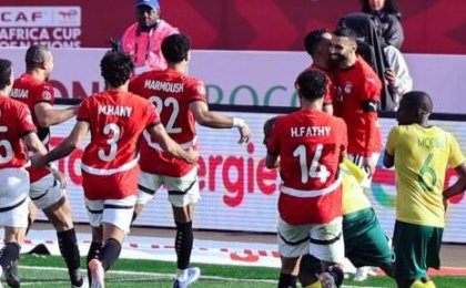 CAN 2025 : Héroïque à dix, l'Égypte dompte l'Afrique du Sud et file en huitièmes 