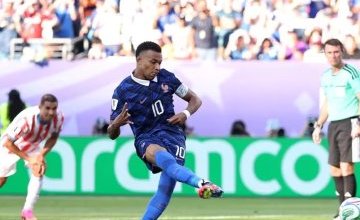 Mondial 2026 : la France écarte le Paraguay sans briller et retrouvera le Maroc en quarts