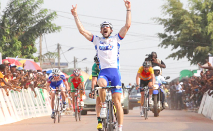 Yohan Gene remporte l'étape de Lambaréné