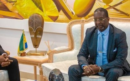 CAN 2023 : le trio arbitral gabonais choisi par la CAF honoré avant son départ pour la Côte d'ivoire