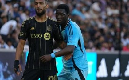 Denis Bouanga lance parfaitement sa saison avec le Los Angeles FC