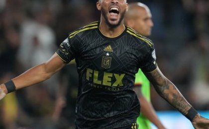 Le mexicain Club América fait les yeux doux à l'international gabonais Denis Bouanga