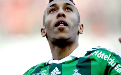 Aubameyang rend visite à un orphelinat de Libreville