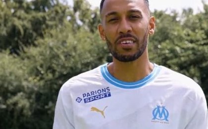  Pierre Émerick Aubameyang signe son retour en France à l'OM