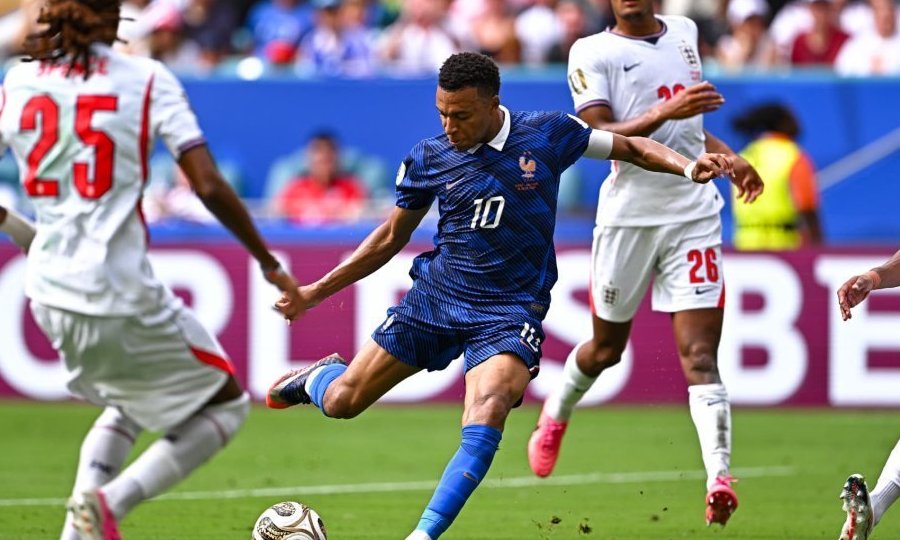 Mondial 2026 : Le bronze pour l'Angleterre qui domine la France au terme d'un festival de buts