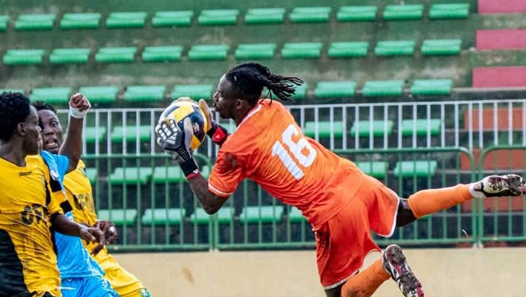 National-Foot 1 reporté : le CF Mounana et Lambaréné AC se neutralisent en amical